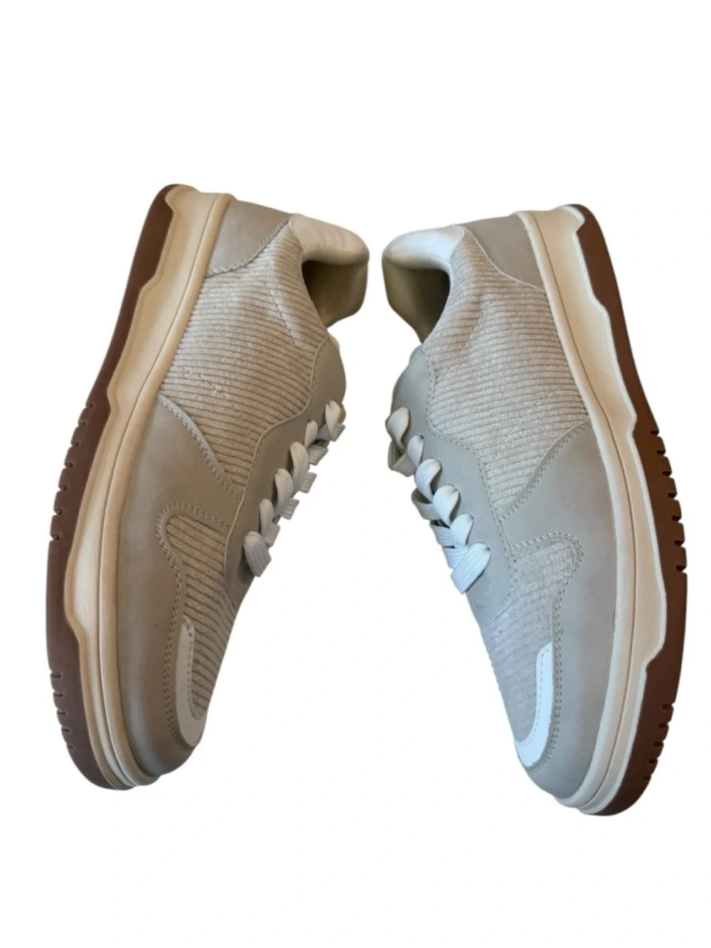 NEW DV by Dolce Vita Poncler Lace Up Sneakers Neutral Cream Casual Shoe Size 9